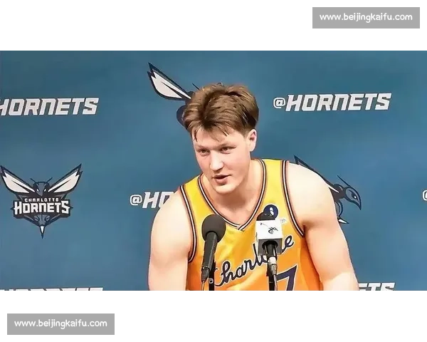 勇士对阵黄蜂强强碰撞赛季走向关键一战看点解析明星球员状态与战术博弈全面前瞻