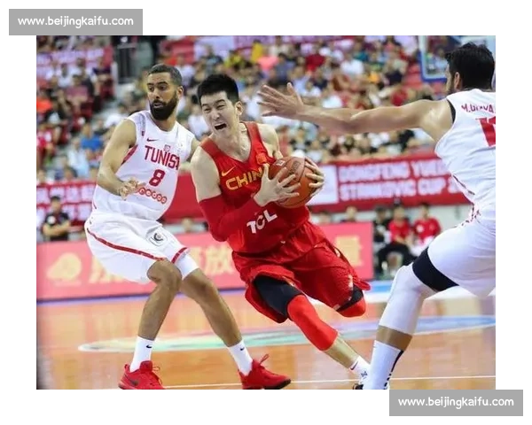 男篮迎战沙特关键对决考验攻防实力与临场应变能力全力冲击胜利前景